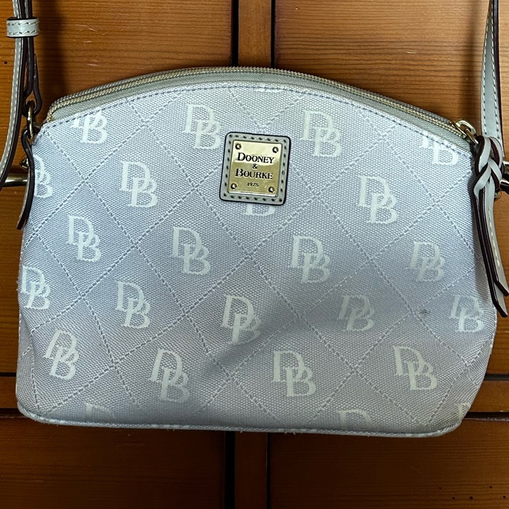 Dooney & Bourke Signature Suki Crossbody Bag.